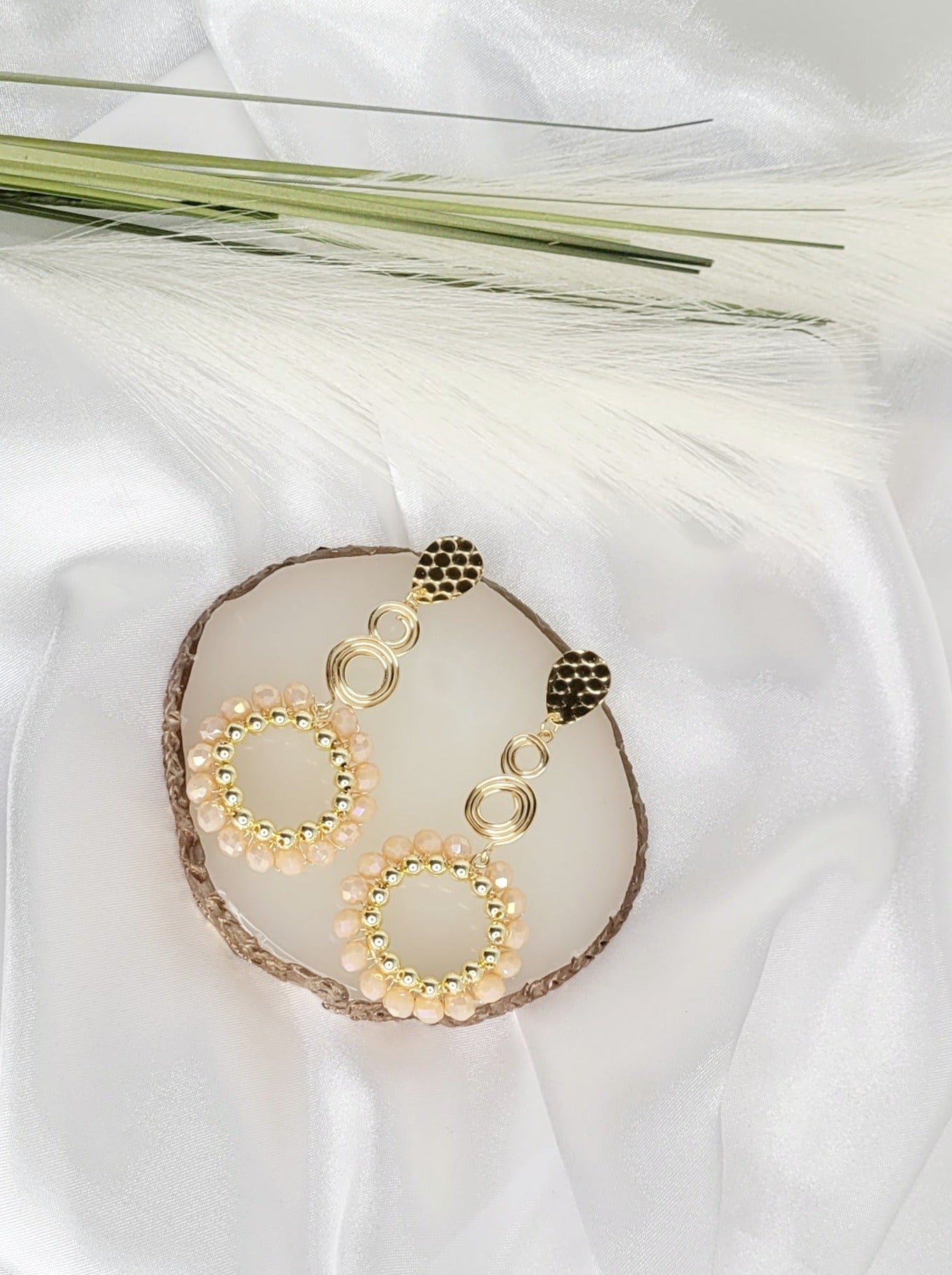 Elegant Wired Earrings with Beige Crystals