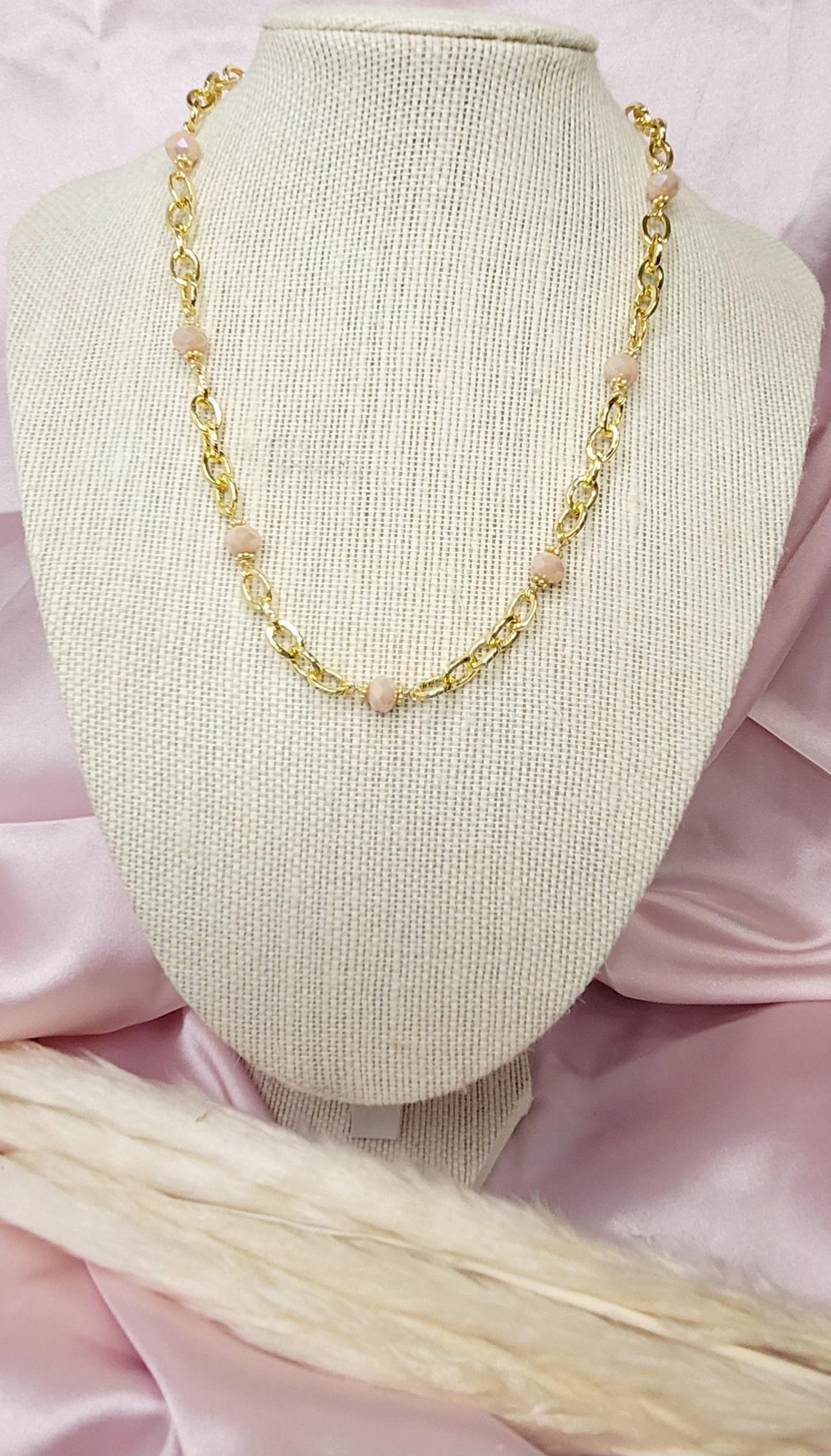 Beige Delicacy Necklace